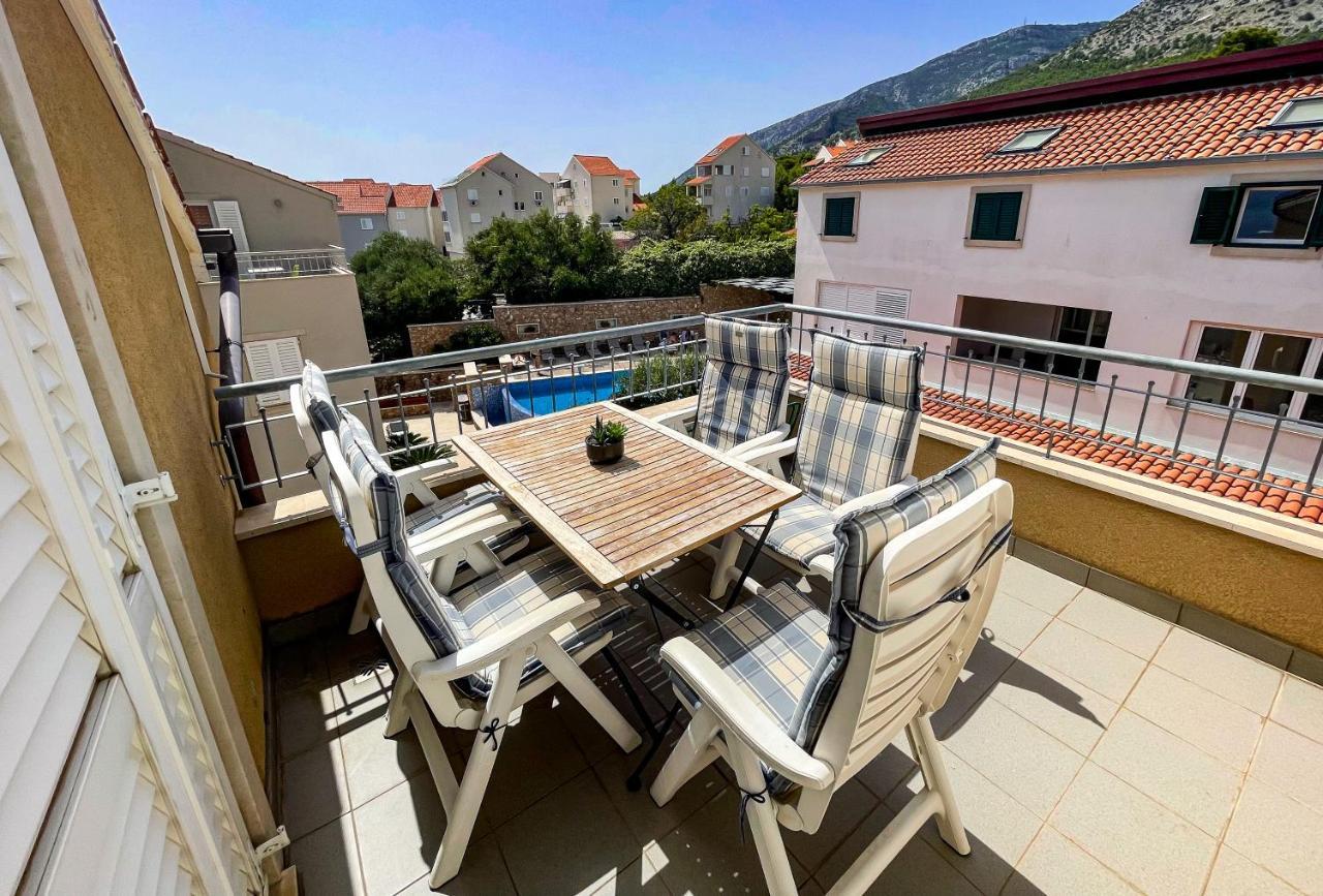 Perla Apartments Bol Exterior photo